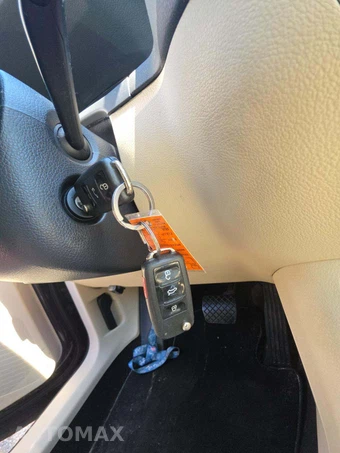 2012 Volkswagen Tiguan SE w/Sunroof & Navigation - miniatura 8