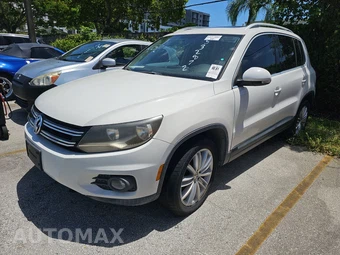 2012 Volkswagen Tiguan SE w/Sunroof & Navigation — samochód z USA z aukcji Manheim, oferta Kup Teraz w AUTOMAX