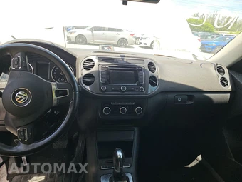 2012 Volkswagen Tiguan SE w/Sunroof & Navigation - miniatura 11