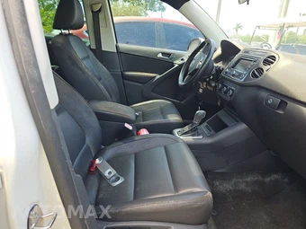 2012 Volkswagen Tiguan SE w/Sunroof & Navigation - miniatura 8