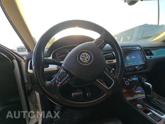 2012 Volkswagen Touareg Hybrid - miniatura 10
