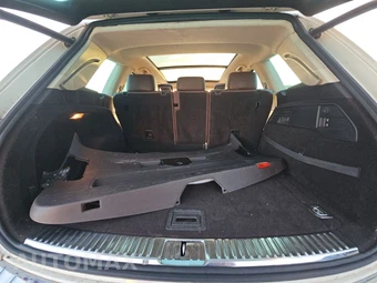 2012 Volkswagen Touareg Hybrid - miniatura 16