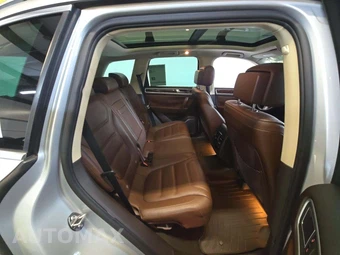 2012 Volkswagen Touareg TDI Executive - miniatura 16