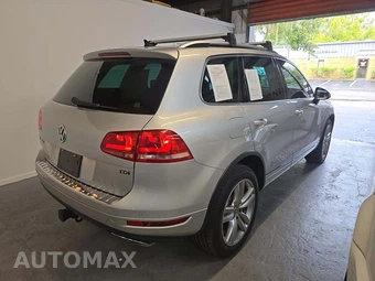 2012 Volkswagen Touareg TDI Executive - miniatura 3