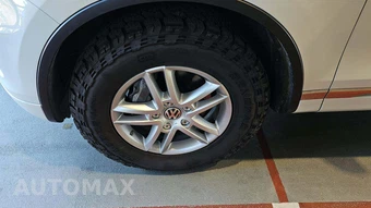 2012 Volkswagen Touareg TDI Executive - miniatura 25