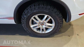 2012 Volkswagen Touareg TDI Executive - miniatura 45