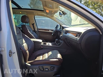 2012 Volkswagen Touareg TDI Executive - miniatura 8