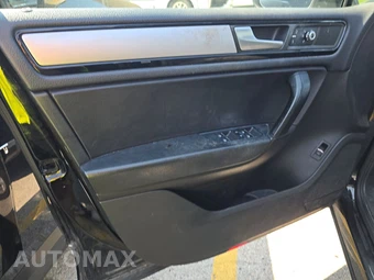 2012 Volkswagen Touareg TDI Sport w/Navigation - miniatura 9