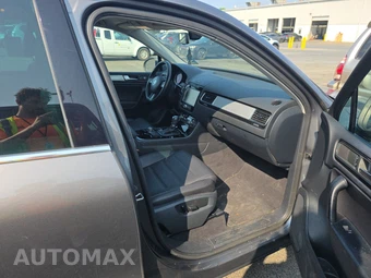 2012 Volkswagen Touareg V6 Sport w/Navigation - miniatura 8