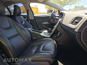 2012 Volvo S60 T5 w/Moonroof – miniatura 15