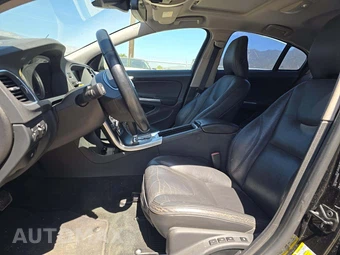 2012 Volvo S60 T5 w/Moonroof – miniatura 3