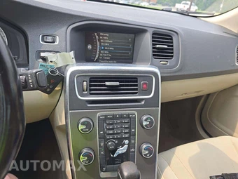 2012 Volvo S60 T5 – miniatura 10