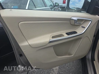 2012 Volvo XC60 T6 – miniatura 9