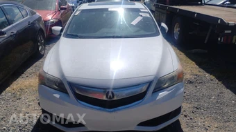 2013 Acura ILX - miniatura 2