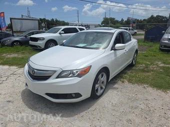 2013 Acura ILX w/Premium Pkg