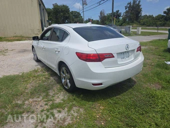 2013 Acura ILX w/Premium Pkg – miniatura 2