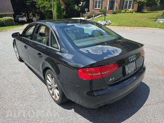 2013 Audi A4 2.0T Premium Plus Sedan – miniatura 2