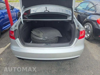 2013 Audi A4 2.0T Premium Plus Sedan – miniatura 14