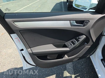 2013 Audi A4 2.0T Premium Sedan – miniatura 9