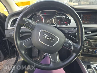 2013 Audi A4 2.0T Premium Sedan – miniatura 10