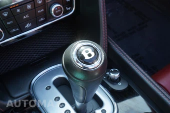 2013 Bentley Continental GT V8 Convertible - miniatura 40
