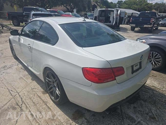 2013 BMW 3 Series Coupe 328i - miniatura 2