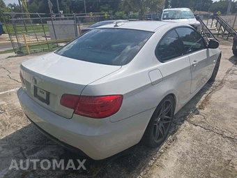 2013 BMW 3 Series Coupe 328i - miniatura 3