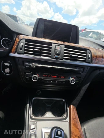 2013 BMW 3 Series Sedan 328i - miniatura 11