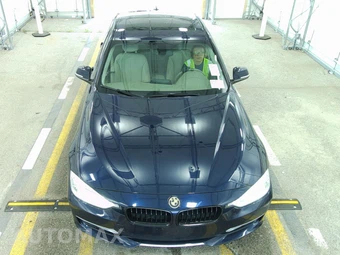 2013 BMW 3 Series Sedan 328i xDrive - miniatura 2