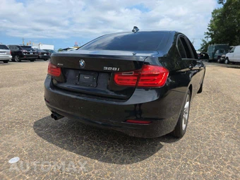 2013 BMW 3 Series Sedan 328i xDrive - miniatura 3