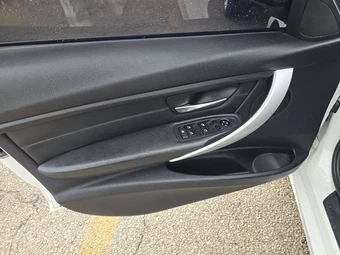2013 BMW 3 Series Sedan 328i xDrive - miniatura 9