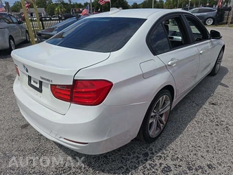 2013 BMW 3 Series Sedan 328i xDrive - miniatura 3