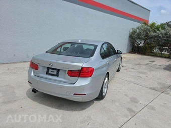 2013 BMW 3 Series Sedan 328i xDrive - miniatura 3