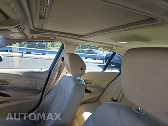 2013 BMW 3 Series Sedan 328i xDrive - miniatura 20
