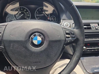 2013 BMW 5 Series 528i - miniatura 12