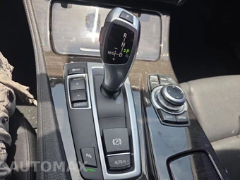 2013 BMW 5 Series 528i - miniatura 16