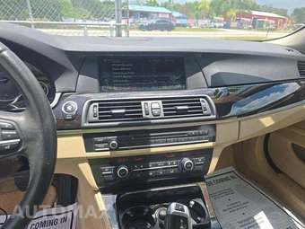 2013 BMW 5 Series Sedan 528i – miniatura 10