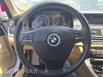 2013 BMW 5 Series Sedan 528i – miniatura 10