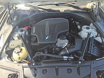 2013 BMW 5 Series Sedan 528i – miniatura 15