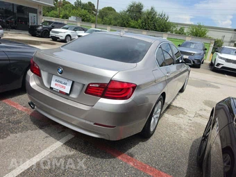 2013 BMW 5 Series Sedan 528i - miniatura 3