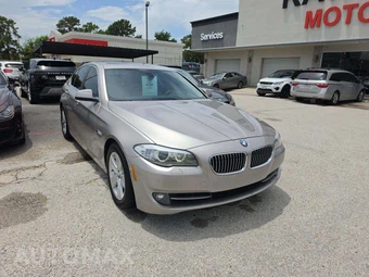 2013 BMW 5 Series Sedan 528i - miniatura 4