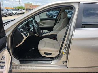 2013 BMW 5 Series Sedan 528i - miniatura 6