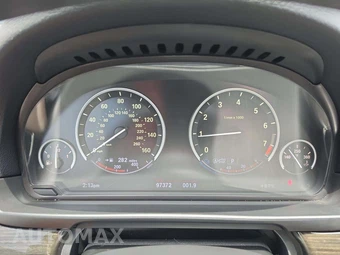 2013 BMW 5 Series Sedan 528i - miniatura 9