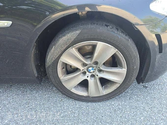 2013 BMW 5 Series Sedan 528i xDrive – miniatura 27