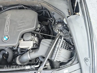 2013 BMW 5 Series Sedan 528i xDrive – miniatura 28
