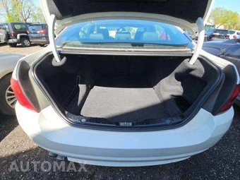 2013 BMW 5 Series Sedan 528i xDrive - miniatura 14
