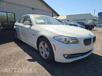 2013 BMW 5 Series Sedan 528i xDrive - miniatura 4
