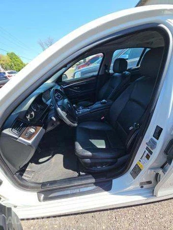 2013 BMW 5 Series Sedan 528i xDrive - miniatura 6