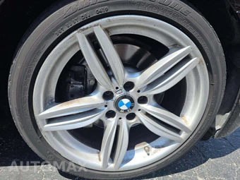 2013 BMW 5 Series Sedan 535i - miniatura 25