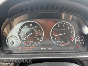 2013 BMW 5 Series Sedan 535i - miniatura 18